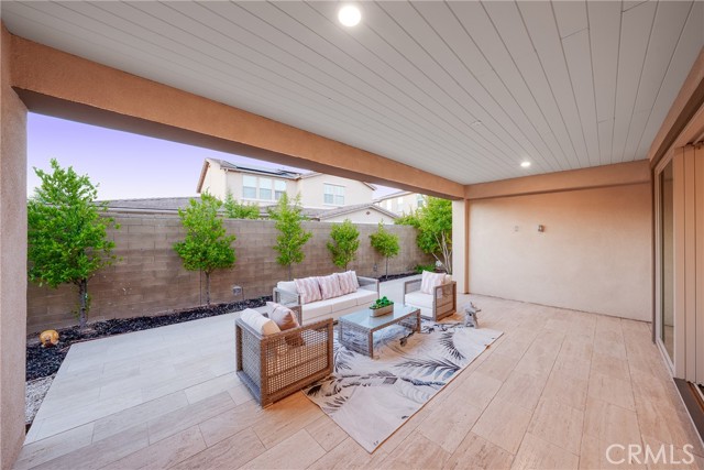 Detail Gallery Image 8 of 11 For 111 Spoke, Irvine,  CA 92618 - 5 Beds | 5/1 Baths