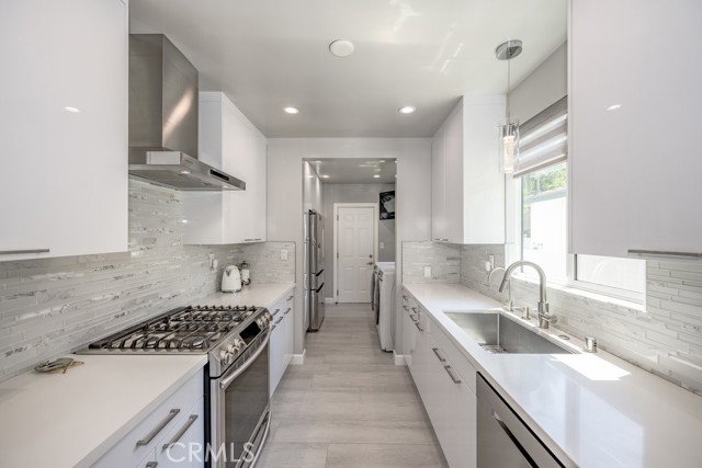 Detail Gallery Image 6 of 19 For 6146 Morella Ave, North Hollywood,  CA 91606 - 3 Beds | 2 Baths