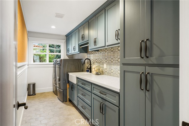 Detail Gallery Image 43 of 71 For 1314 19th St, Manhattan Beach,  CA 90266 - 5 Beds | 4/2 Baths