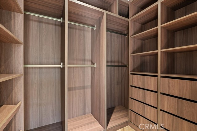 Detail Gallery Image 24 of 51 For 15631 Sunburst Ln, Huntington Beach,  CA 92647 - 5 Beds | 3/1 Baths