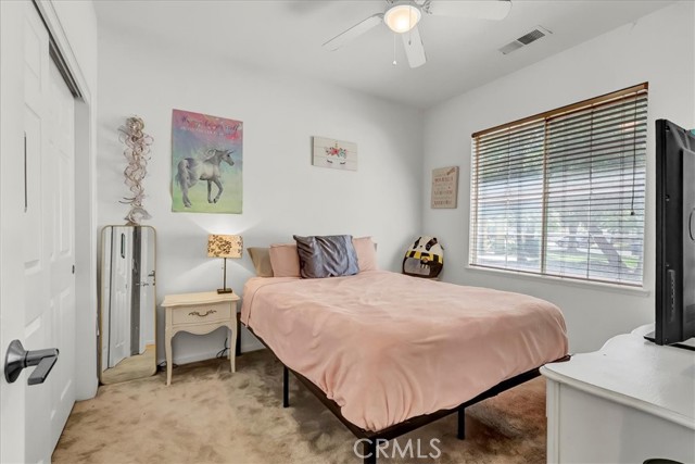1774 Homestead Way, Lemoore CA: https://media.crmls.org/medias/b8ec33b0-6abb-441e-b759-7dc7e249cdc2.jpg