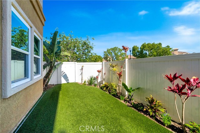 5104 E Henley Place, Orange CA: https://media.crmls.org/medias/b8ecf895-002a-4363-a3a6-418025fb4878.jpg