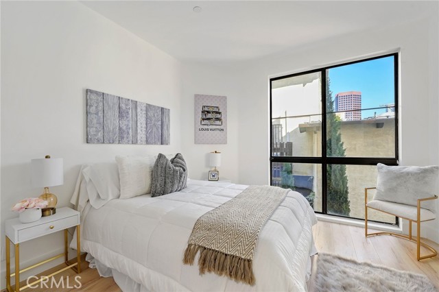 Detail Gallery Image 11 of 17 For 12000 Goshen Ave #106,  Los Angeles,  CA 90049 - 4 Beds | 3/1 Baths