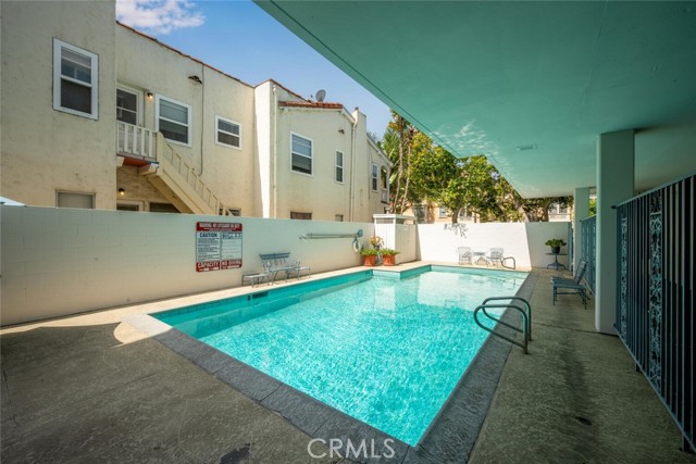 226 Grand, Long Beach CA: https://media.crmls.org/medias/b8ed90ba-d47b-4e2a-9896-2f0c9c203fc1.jpg