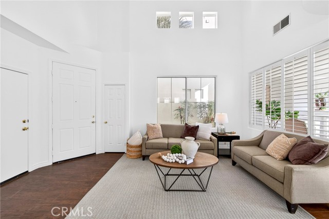 Image 10 of 58 For 13617 Freemont Court