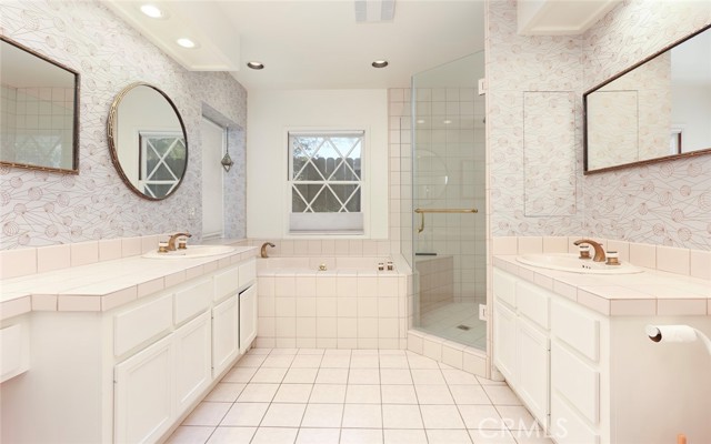 Detail Gallery Image 14 of 28 For 12302 Enramada Dr, North Tustin,  CA 92705 - 4 Beds | 3 Baths