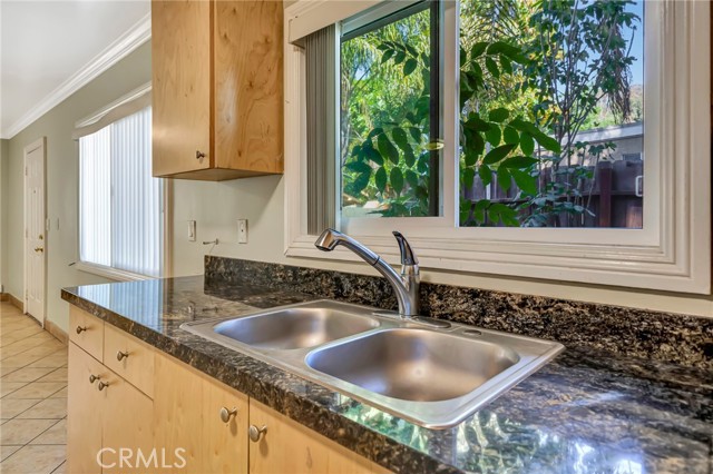 6929 1/2 Amigo Avenue, Reseda CA: https://media.crmls.org/medias/b8f0ab66-5593-46e0-89a5-45e7cb14fbdd.jpg