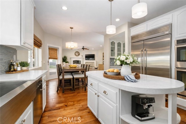 Detail Gallery Image 19 of 69 For 15257 Saddleback, Canyon Country,  CA 91387 - 6 Beds | 4/1 Baths