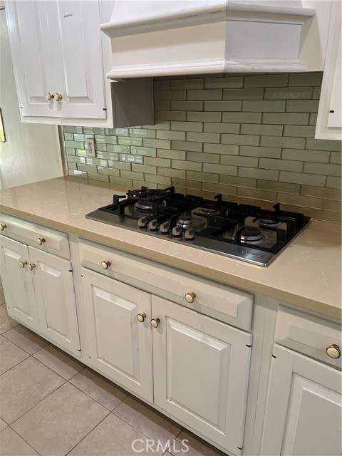 Detail Gallery Image 12 of 28 For 123 N Glenroy Ave, Los Angeles,  CA 90049 - 3 Beds | 3/1 Baths