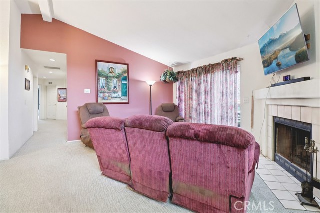Detail Gallery Image 5 of 42 For 1043 Kite, Vista,  CA 92081 - 3 Beds | 2 Baths