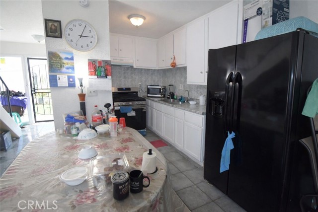 Detail Gallery Image 10 of 20 For 1001 E Grant St, Santa Ana,  CA 92701 - 2 Beds | 1/1 Baths