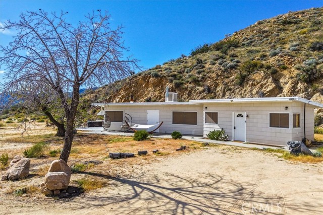 Detail Gallery Image 4 of 75 For 8500 S Samel Rd, Morongo Valley,  CA 92256 - 1 Beds | 1 Baths