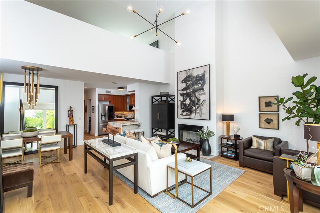 4705 Whitsett 201, Studio City, CA 91604