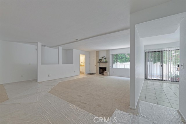 10229 Variel Avenue, Chatsworth CA: https://media.crmls.org/medias/b8f35d65-4c47-45a7-b9ef-b003bc6d4f3e.jpg