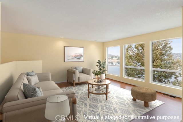 Detail Gallery Image 5 of 25 For 5246 Spearpoint, Weed,  CA 96094 - 2 Beds | 2/1 Baths