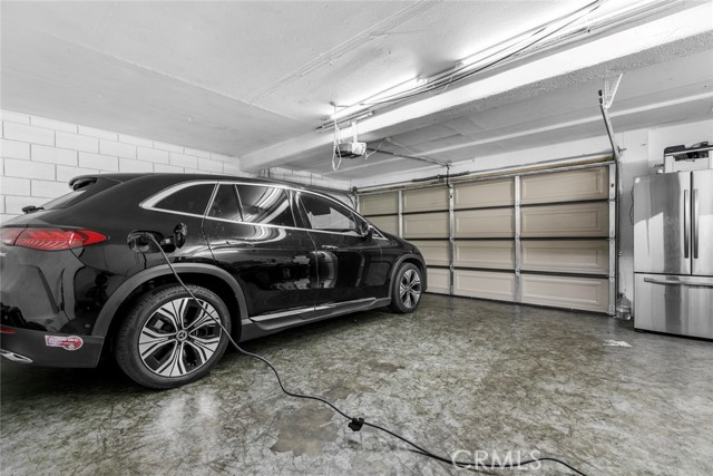 8801 Cedros Avenue, Panorama City CA: https://media.crmls.org/medias/b8f5293b-225f-43a5-b594-1ff3959b13c4.jpg