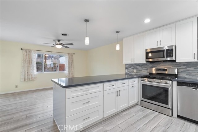 Detail Gallery Image 2 of 20 For 10602 Helendale Ave, Tujunga,  CA 91042 - 3 Beds | 2 Baths