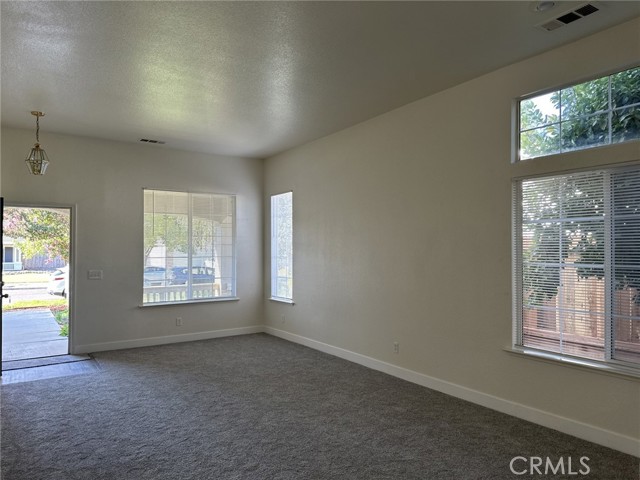 Detail Gallery Image 6 of 14 For 1963 Pinehurst, Merced,  CA 95340 - 3 Beds | 2 Baths