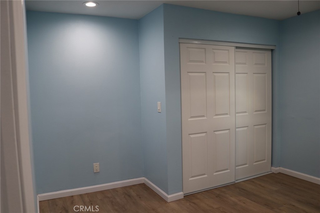 https://media.crmls.org/medias/b8f774b3-daee-47fa-8637-bc9003184738.jpg?preset=X-Large