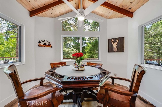 Detail Gallery Image 12 of 42 For 395 Primrose Cir #1-2,  Lake Arrowhead,  CA 92352 - 4 Beds | 3 Baths