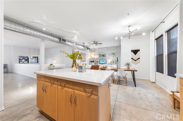 Detail Gallery Image 37 of 47 For 210 N Spurgeon St, Santa Ana,  CA 92701 - 1 Beds | 1/1 Baths