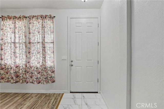 9209 Rosecut Court, Sacramento CA: https://media.crmls.org/medias/b8f9295c-1868-4a9b-bd58-ff617f2826af.jpg