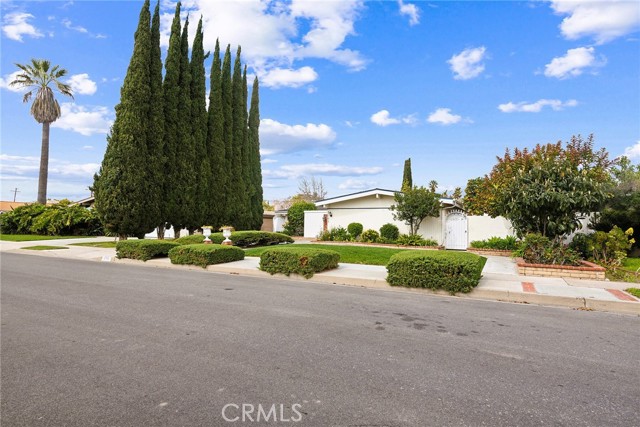 Image 2 for 2103 W Chateau Ave, Anaheim, CA 92804