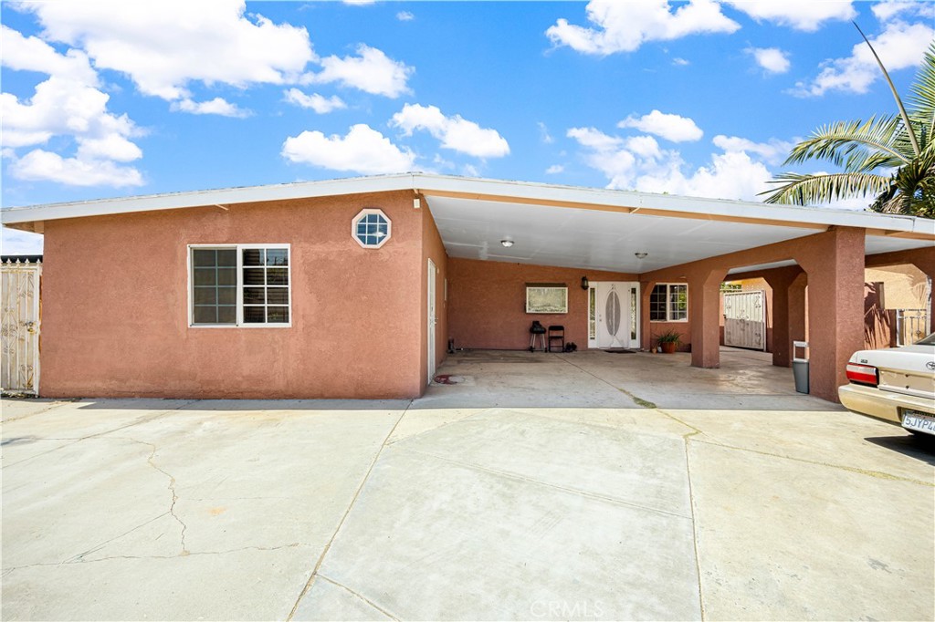 SingleFamilyResidence at 909 Galemont