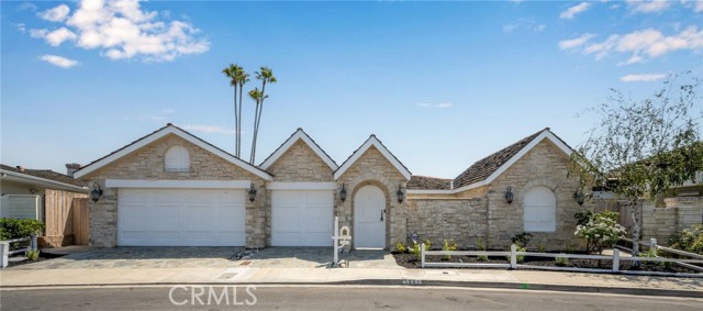 Detail Gallery Image 2 of 51 For 1541 Dolphin, Corona Del Mar,  CA 92625 - 3 Beds | 3/1 Baths