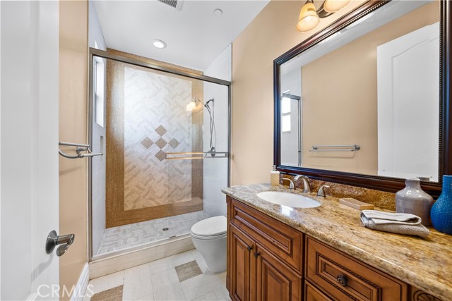 Suite Bathroom