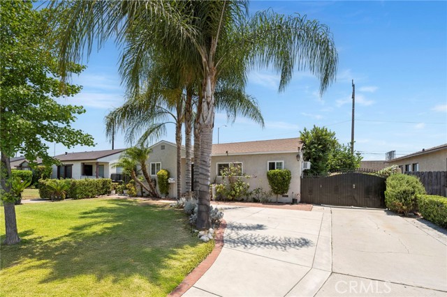 1626 E. Mardina St., West Covina CA: https://media.crmls.org/medias/b8fc5cf0-8ff9-43f6-b7be-15ad729316f3.jpg