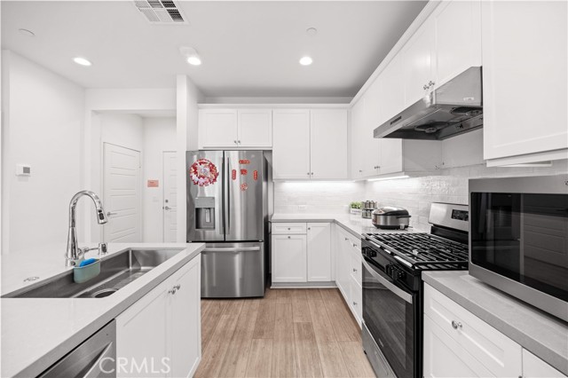 Detail Gallery Image 11 of 35 For 4056 E Peony Paseo #16,  Ontario,  CA 91761 - 3 Beds | 2/1 Baths