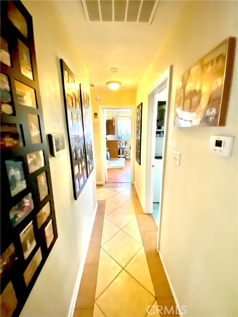 526 W Avenue J5, Lancaster CA: https://media.crmls.org/medias/b8fd92a3-9654-4da3-90bc-b31799b48984.jpg