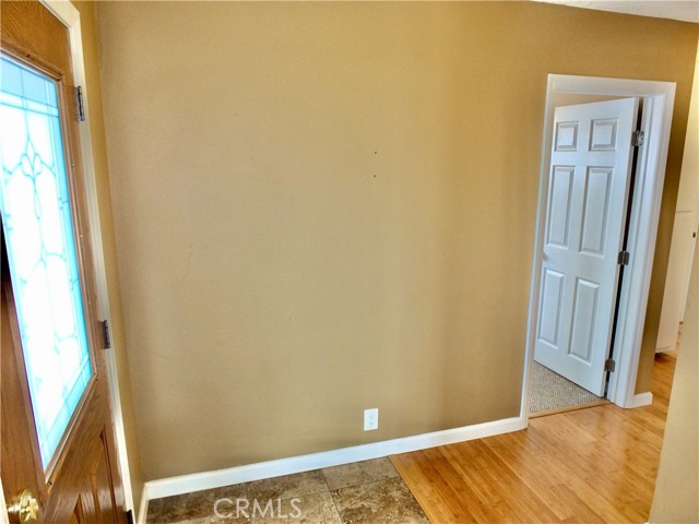 1301 W Robidoux Street, Wilmington CA: https://media.crmls.org/medias/b8fde368-5e9a-40dd-9d68-6731a3f79a2e.jpg