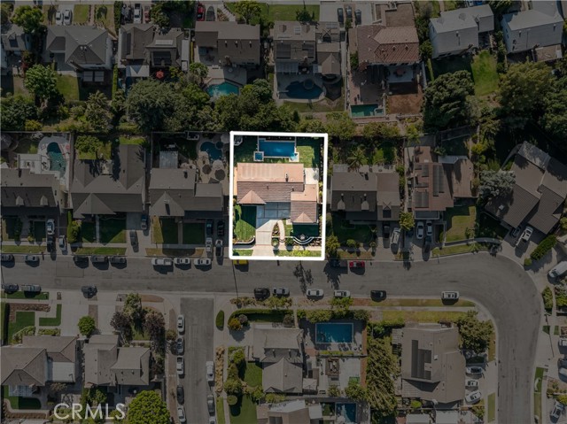 1809 Celeste Lane, Fullerton CA: https://media.crmls.org/medias/b8fe06e8-4463-4247-9fbb-a2aefe8f6741.jpg