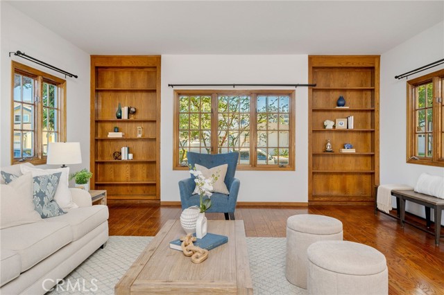 3229 Raintree Avenue, Torrance CA: https://media.crmls.org/medias/b8fe409f-3474-40d9-84d1-1831f97afd47.jpg