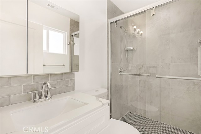 8144 Louise Avenue, Northridge CA: https://media.crmls.org/medias/b8feb426-a2e6-46cb-8647-a87e150052e4.jpg