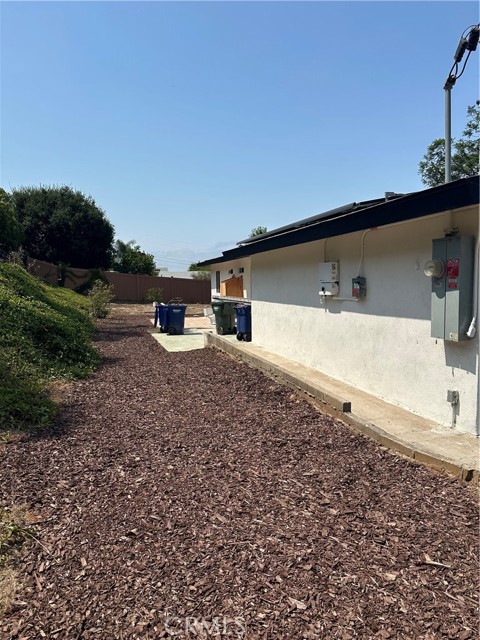 1624 York Drive, Vista CA: https://media.crmls.org/medias/b8fefee9-159d-48f2-a681-07710fba6a30.jpg