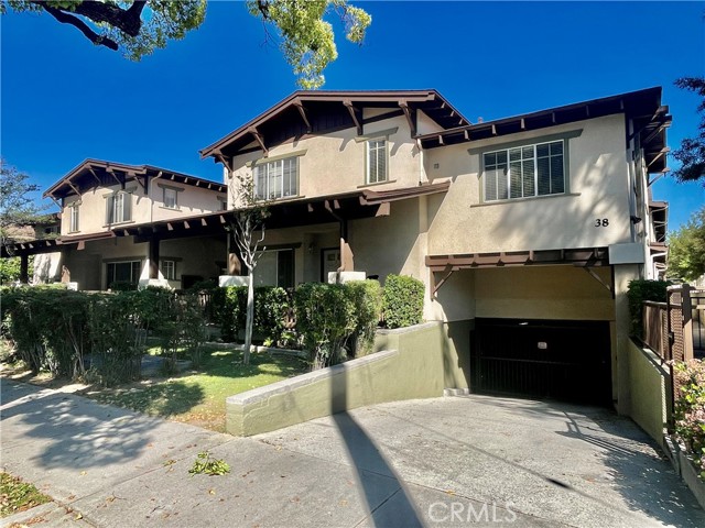 Detail Gallery Image 2 of 22 For 38 N Bonnie #7,  Pasadena,  CA 91106 - 2 Beds | 2/1 Baths