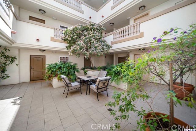 2 Bed Home for Sale in Valley Village, California