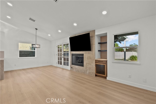 Image 5 of 35 For 25072 Atwood