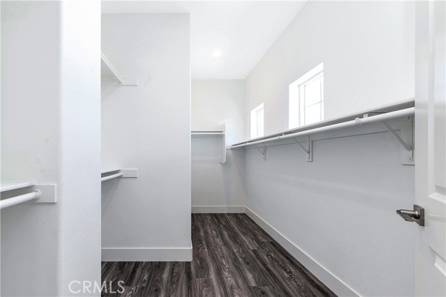 Detail Gallery Image 23 of 33 For 24757 Valley St, Newhall,  CA 91321 - 3 Beds | 2/1 Baths
