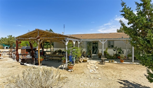 Detail Gallery Image 21 of 31 For 1895 Barkley Ranch Rd, Pinon Hills,  CA 92372 - 3 Beds | 2 Baths