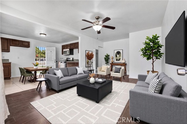 Kitchen & Livingroom