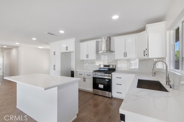 Detail Gallery Image 14 of 32 For 133 E Avenue Q4, Palmdale,  CA 93550 - 4 Beds | 2 Baths