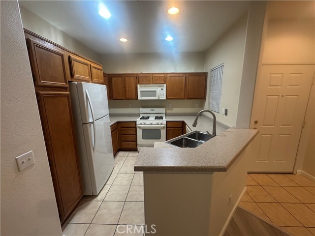 Detail Gallery Image 11 of 28 For 26368 Arboretum Way #3202,  Murrieta,  CA 92563 - 2 Beds | 2 Baths