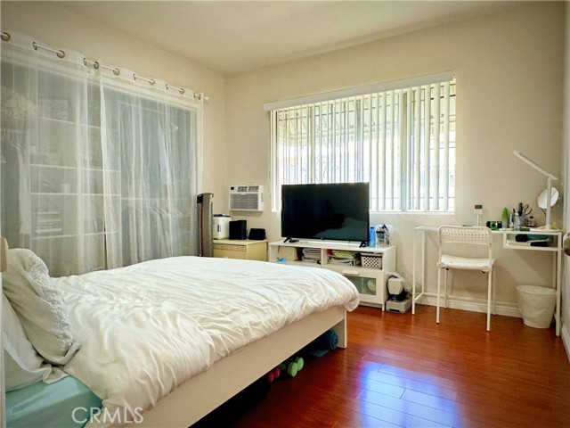 Detail Gallery Image 9 of 14 For 215 W Garcelon Ave, Monterey Park,  CA 91754 - 3 Beds | 2 Baths