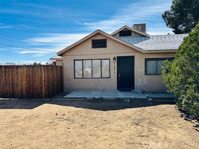 Detail Gallery Image 3 of 17 For 12013 Lee Ave, Adelanto,  CA 92301 - 3 Beds | 1 Baths