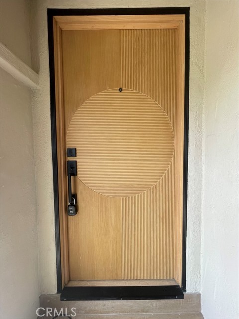 Detail Gallery Image 5 of 5 For 1713 W Alameda Ave, Burbank,  CA 91506 - 3 Beds | 2 Baths