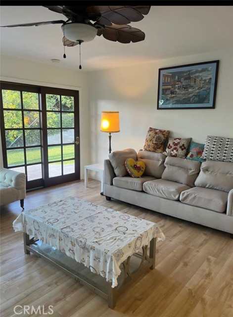 Detail Gallery Image 3 of 9 For 10581 Alderson Ave, Garden Grove,  CA 92840 - 3 Beds | 2 Baths